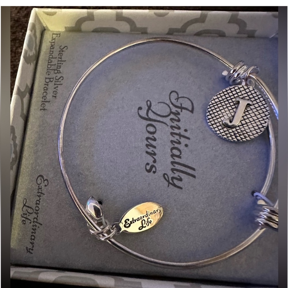 Charm bracelet Extraordinary Life sterling silver J charm bracelet - Picture 2 of 7